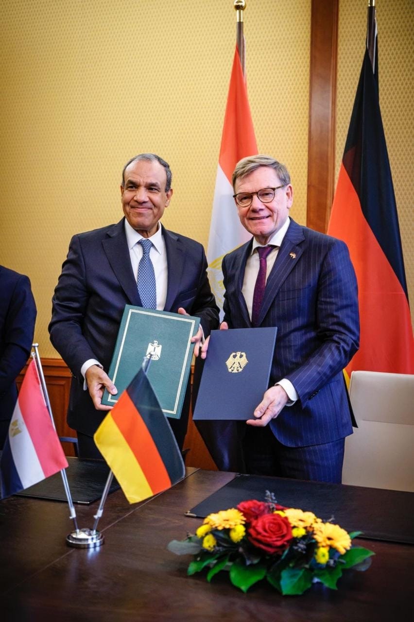 بدر عبد العاطي ويوهان فاديفول